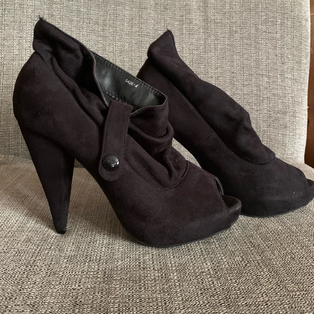 Black Ankle Booty